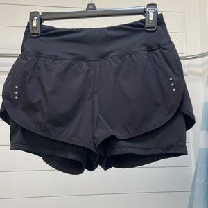 Soothfeel Women’s 2 in 1 Running Shorts with Phone Pockets Medium